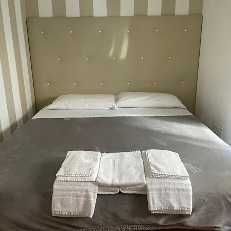 Alderi Guest house *
